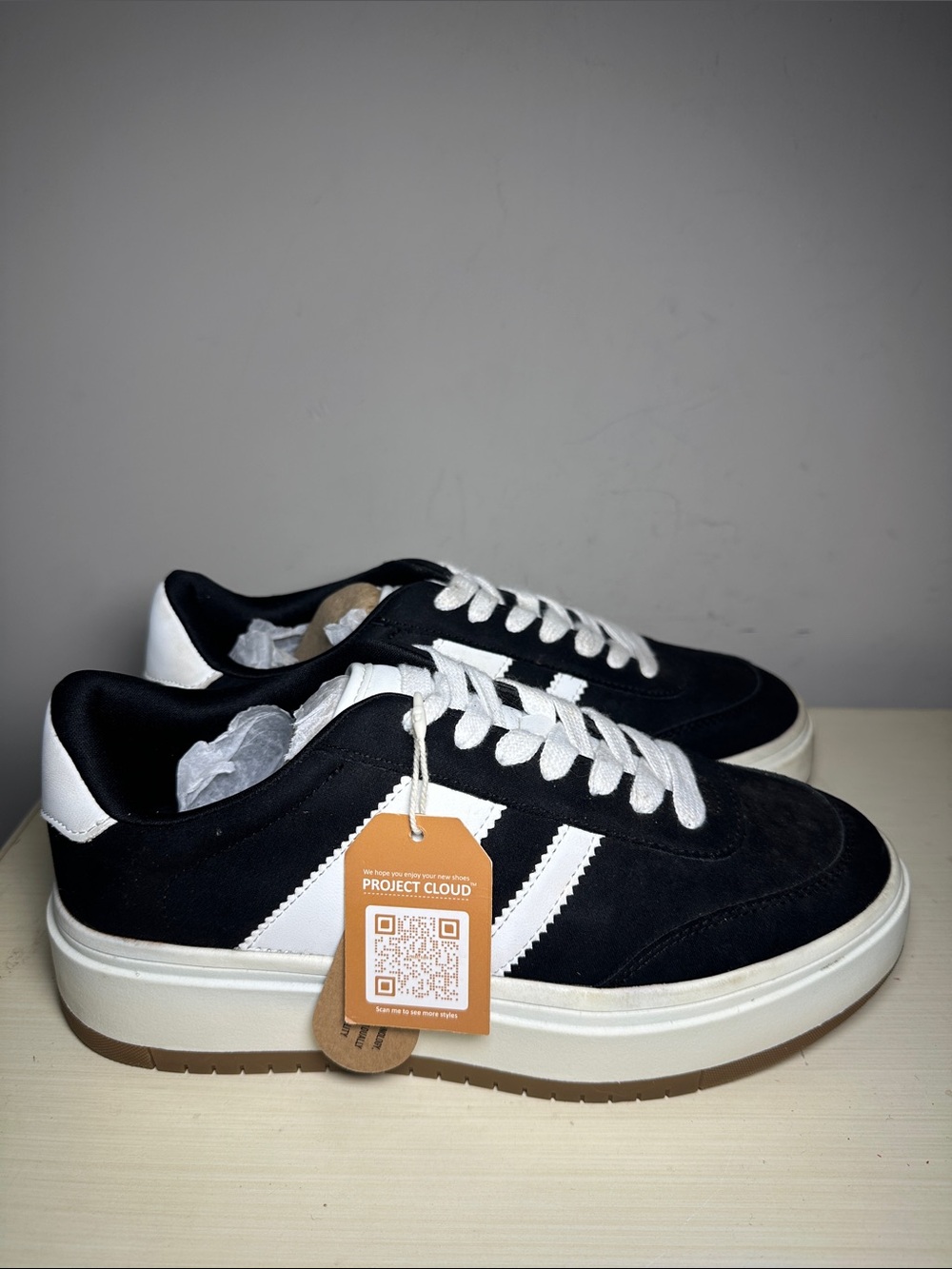 Project Cloud Black & White thick sole womens retro Low-Top Casual Sneakers